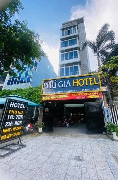 Phú Gia Hotel 464 Nguyễn Văn Linh – Foto’s 9