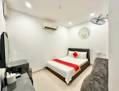 Phú Gia Hotel 464 Nguyễn Văn Linh – Foto’s 11