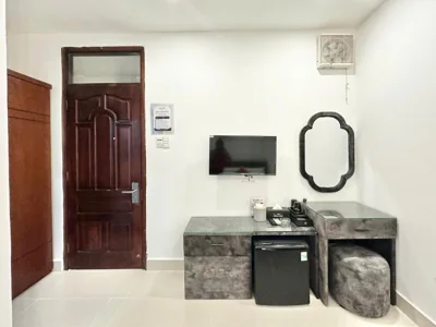 Phú Gia Hotel 464 Nguyễn Văn Linh – Foto’s 12